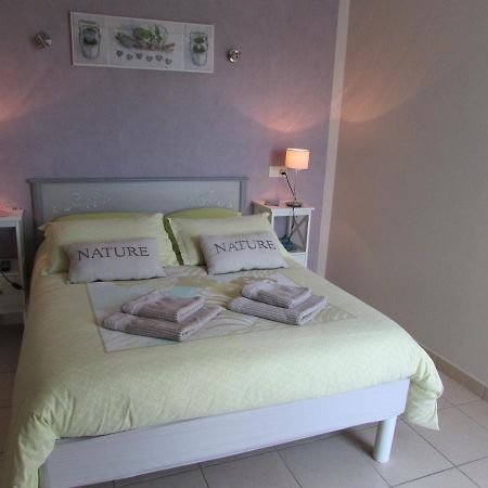 Chambre D'Hotes La Basse Gougeonniere Neuvy-en-Mauges Kültér fotó